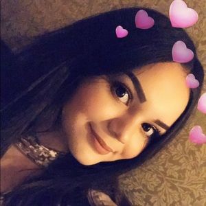 Meet your Posher, Ariana